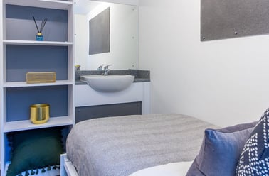 Bassett Green Road, Swaythling, Southampton - Image 2